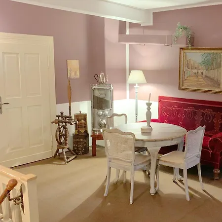 Und Goldberg Апартаменты *