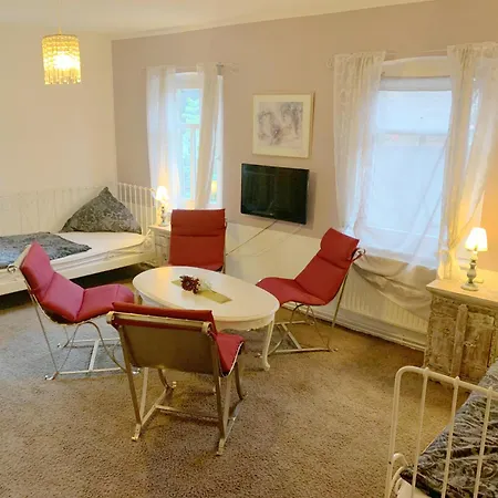 Und Goldberg Апартаменты