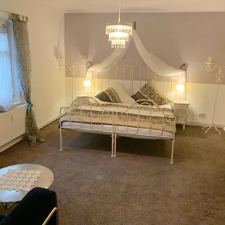 Und Goldberg Апартаменты *