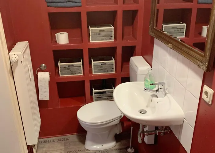 Und Goldberg شقة غروسشوناو