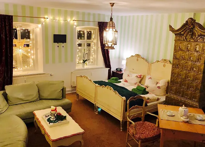 Und Goldberg غروسشوناو